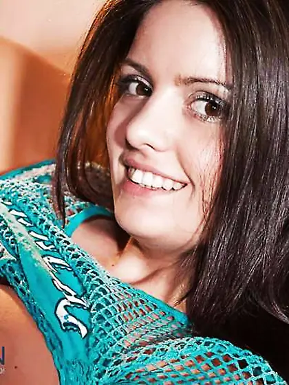 More of the luxurious Arianna Sinn