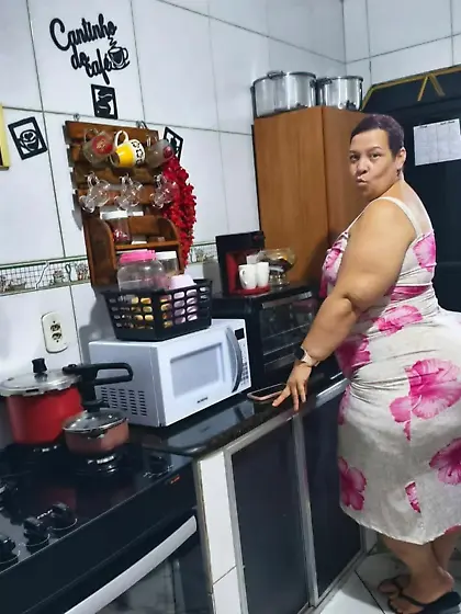 Hermosa Nalgona Latina