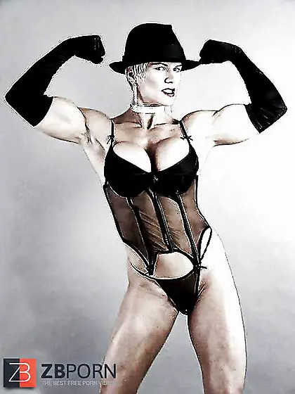 Super-Steamy Girl Bodybuilders