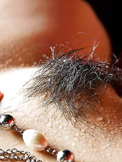 Nymphs flashing their jaw-dropping vagina