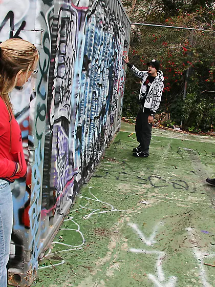 Skinny mommy poundded black