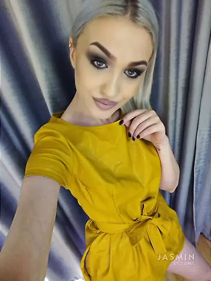 Real big tits webcam dancing