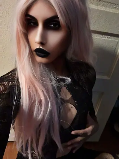 Gothsissy666x