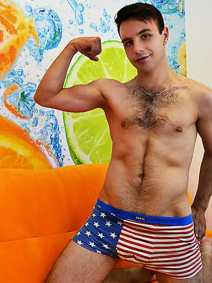 White man rikkitiki close