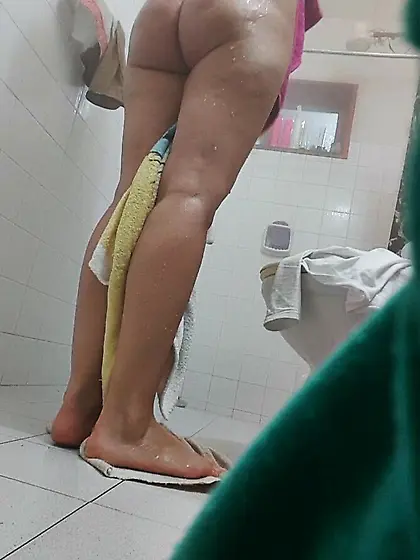 le espiaron a mi vecina