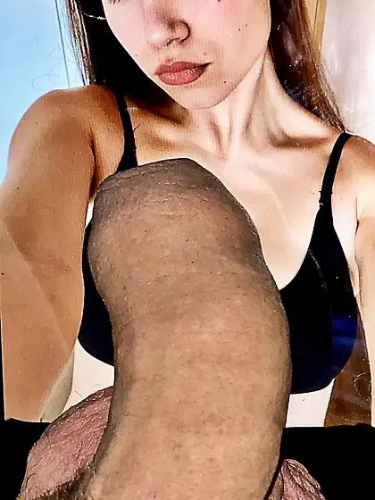 I want to put my sausage on superkatelog tits