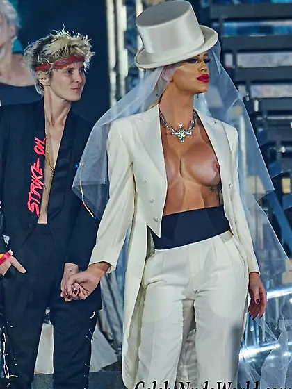 Gigi Gorgeous Topless