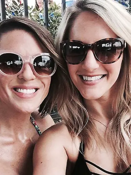 Hotties Heather & Lacey on GGW bus