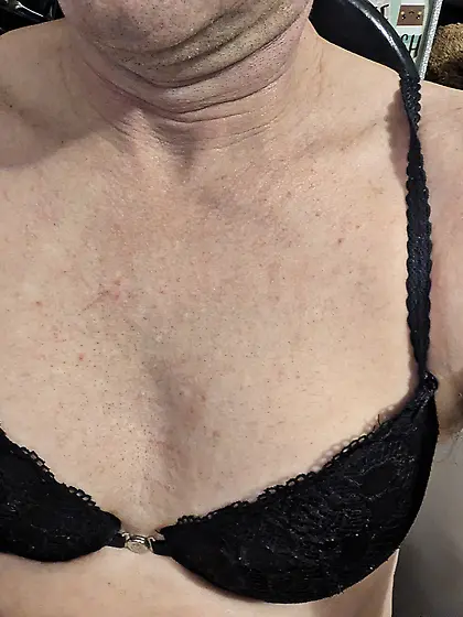 Chubby tranny slut rides the big ones