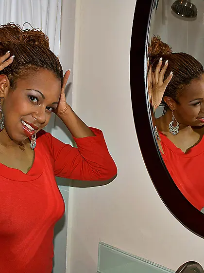 Doing this for her sexy sergeant