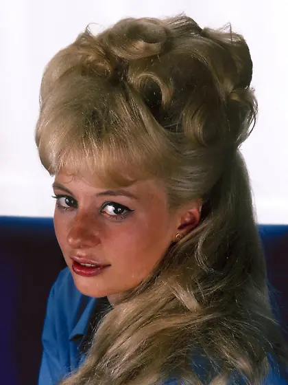 Hairy blonde big pile