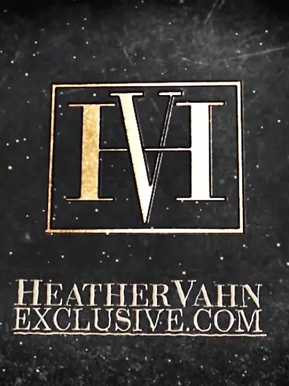 Leggy Latina fingering and teasing her moist...