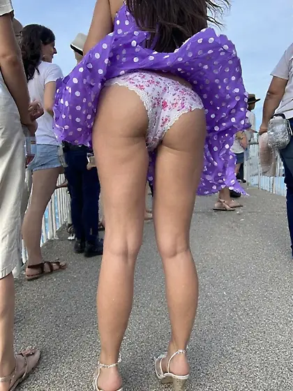 upskirt