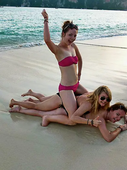 Bikini Co4k teasers...