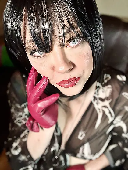 Tina Snua Selfies #129