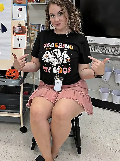 Tara Curly haired natural PAWG Teacher JERK HARD