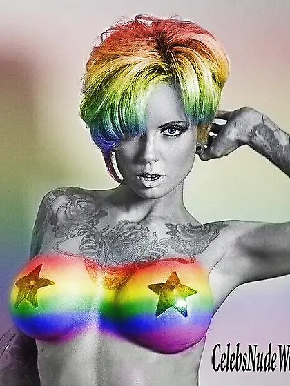 Sara X Mills new topless pic