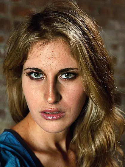 Guy modest girl scared