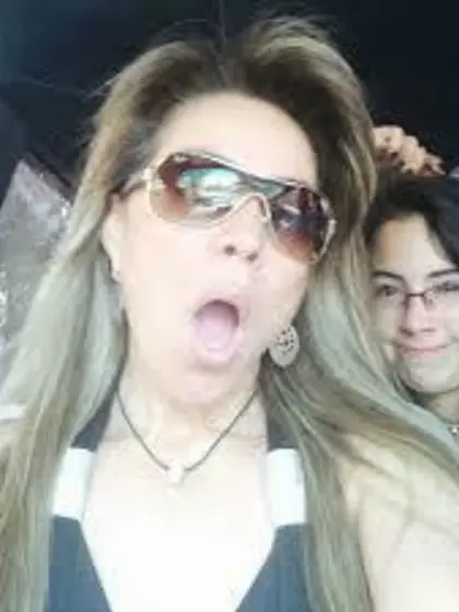 Te tengo en mi mano,  Te chupo, Estás demasiado exq