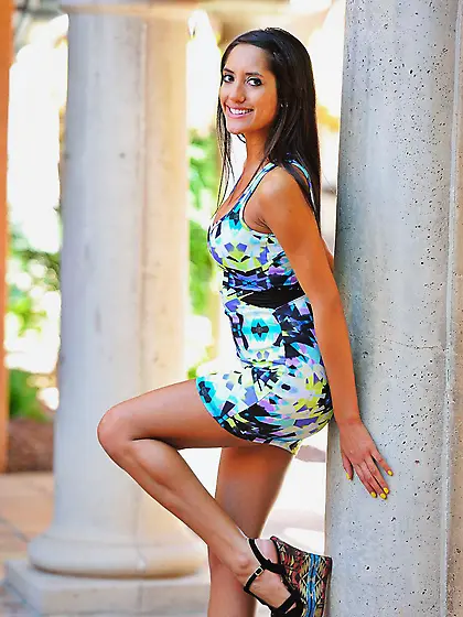 Charming Latina Chloe Michele reveals her impossibly hot and tig