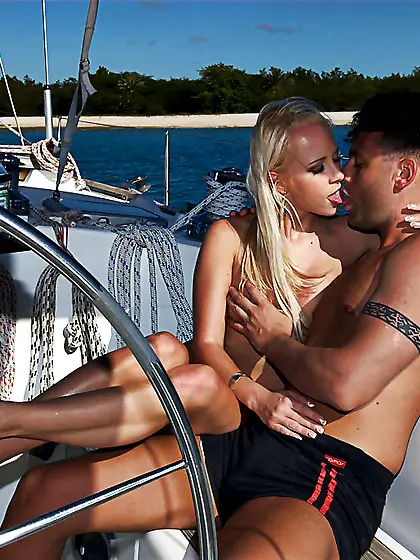 Czech sensual boat blowjob