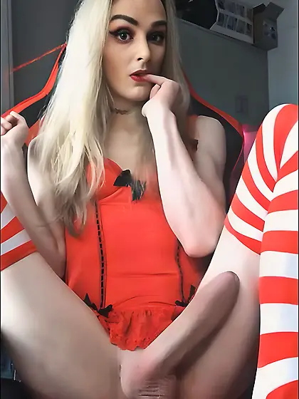 Girls With huge cocks