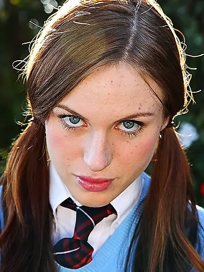 Redhead is very grateful to stepfather who pays for her piano le