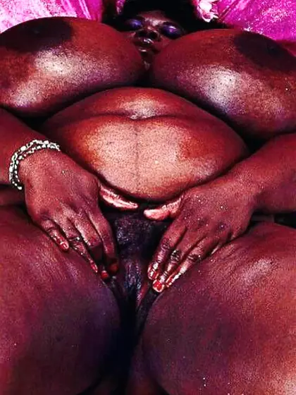 PLUMPER MISS TWIN TOWERS