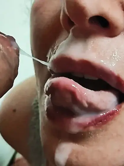 MILF Blowjob Cum in Mouth