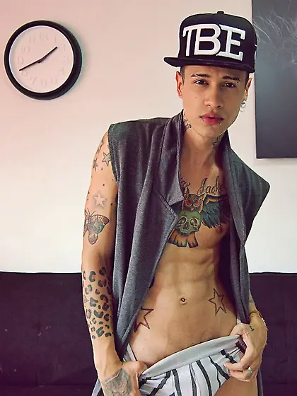 Latin young gay maximiliano9 like to snapshot