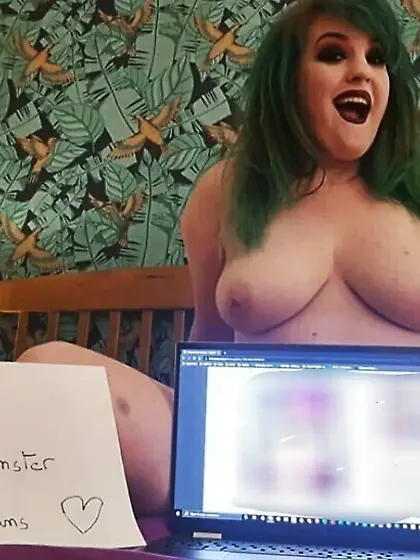 Chubby MILF Amy Leaf- For my fans