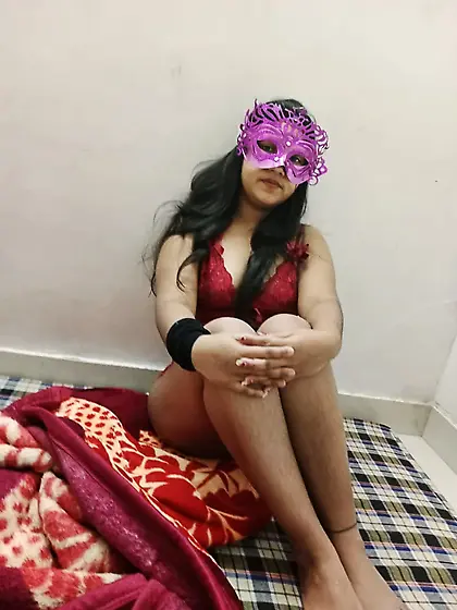 Riya hot and sexy pics galary with documents