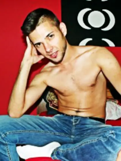 Brunette Young Man Tommysatisfactio Live...