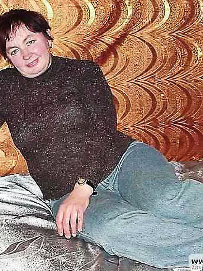 Plump oldie stripping