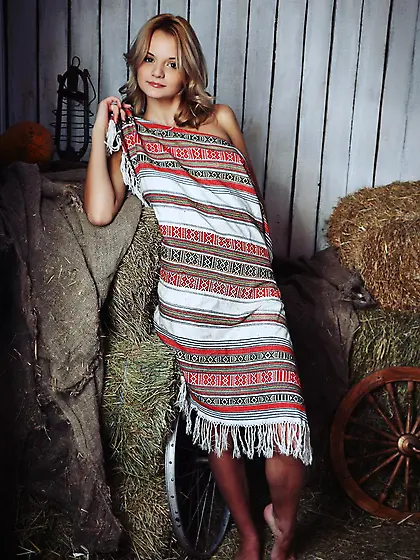 Inviting and charming blonde hottie Edita Recna gets nude for us