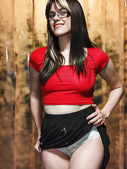 Adorable brunette Katt Anomia is going to get zapped and ruined