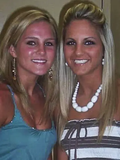 Hotties Heather & Lacey on GGW bus