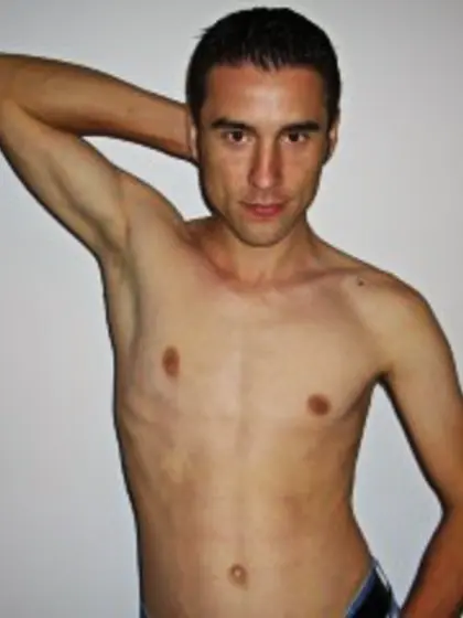 Brunette prettyboy perform close