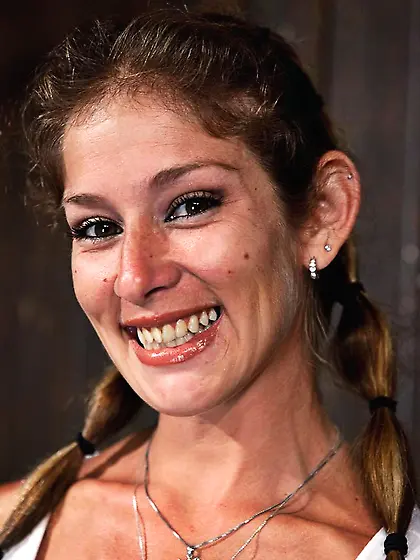 Wenchs body bent bondage