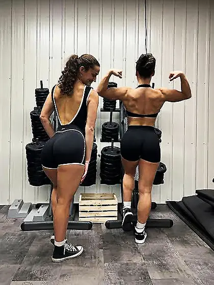 Muscle babes...