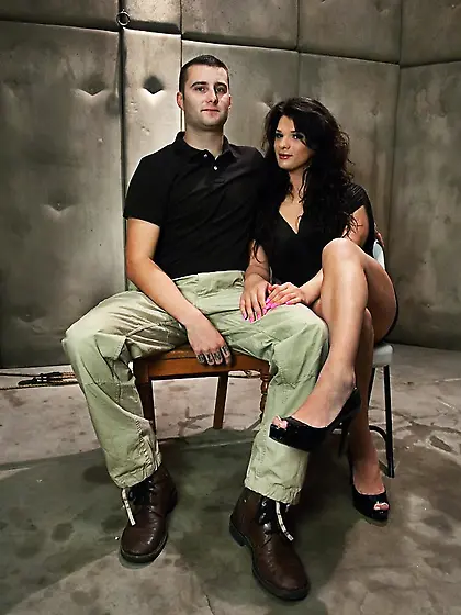 Stud shackled screwed butt