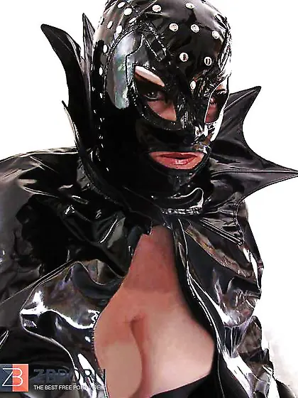 GRANNY LEATHER FETISH DOMINATRIX