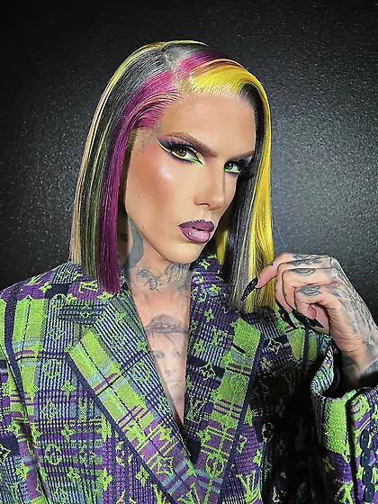 Jeffree Star tattooed makeup twink