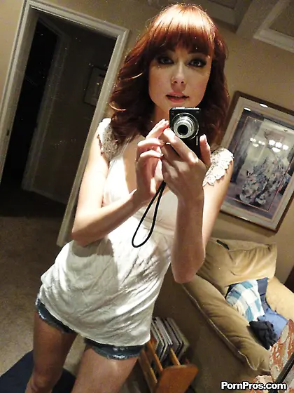 Skinny redhead Zoe V does a throat job on cock then widely sprea