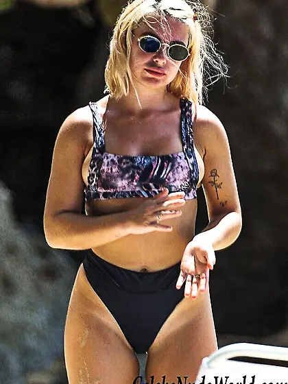 Jessica Woodley Bikini