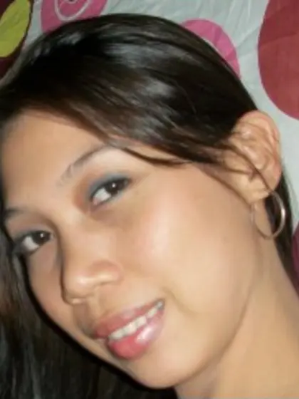 Brunette hottieazn perform dancing