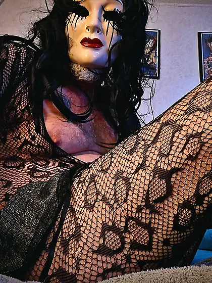 Little photo shoot, I love how I feel in this outf