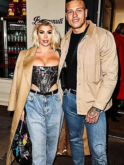 Olivia Buckland Cleavage