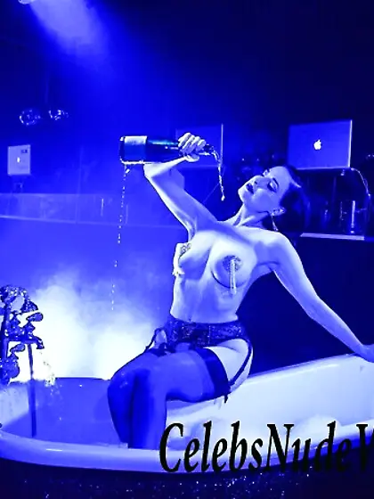 Topless pics of Dita Von Teese