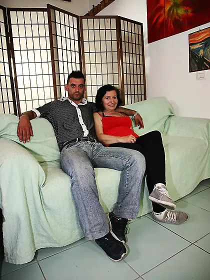 Italian woman with natural boobs sucking and getting licked